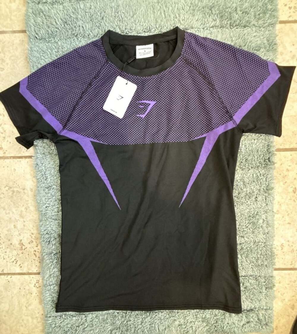 Gymshark Onyx 5.0 Seamless T-Shirt Black Purple Size Small